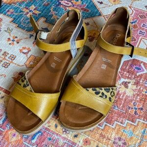 DORKING SANDALS WOMEN SIZE 39